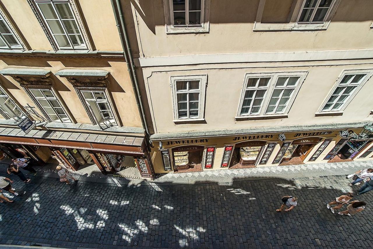 Newly Renovated 1-Bed Apartment At Charles Bridge Prag Dış mekan fotoğraf