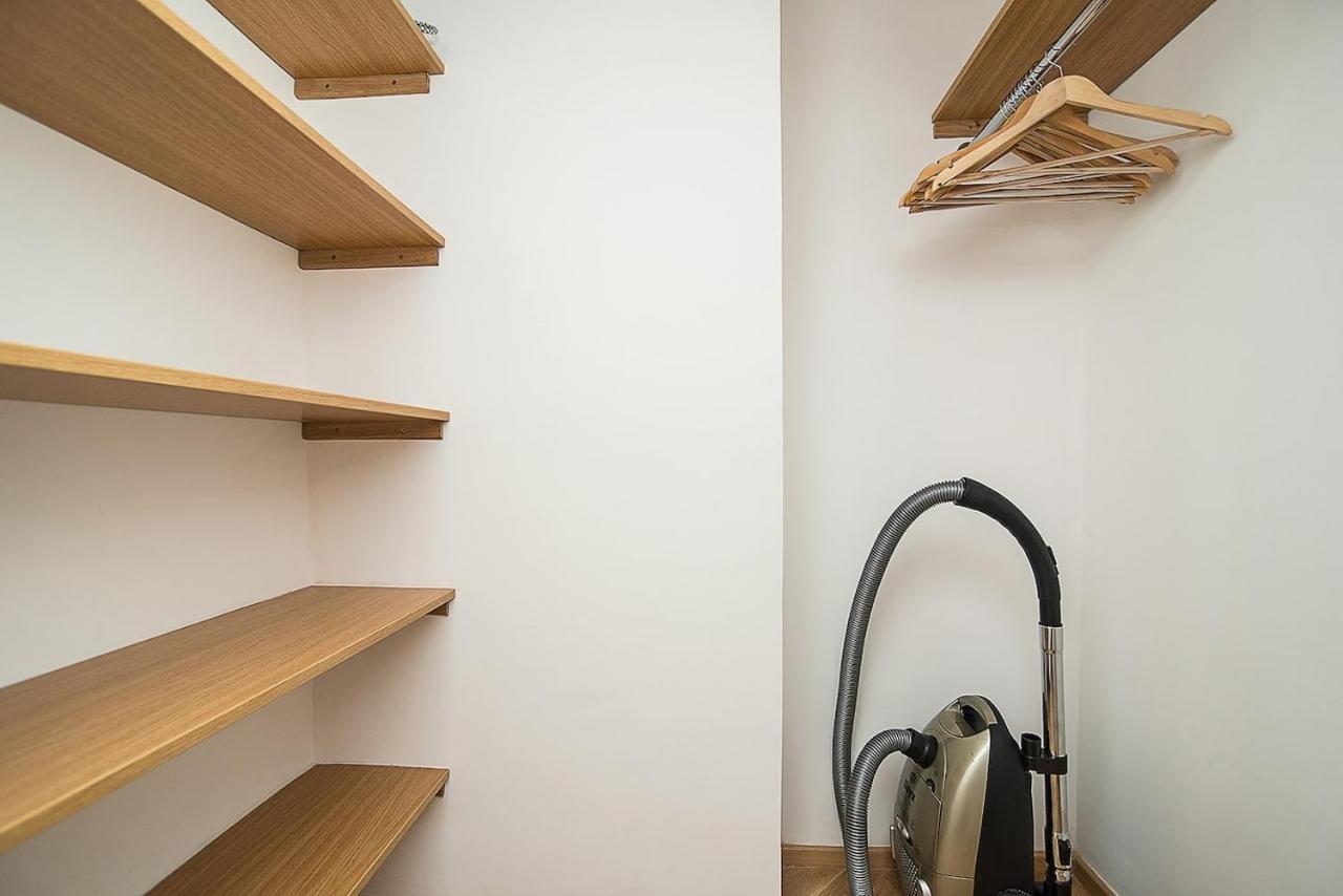 Newly Renovated 1-Bed Apartment At Charles Bridge Prag Dış mekan fotoğraf